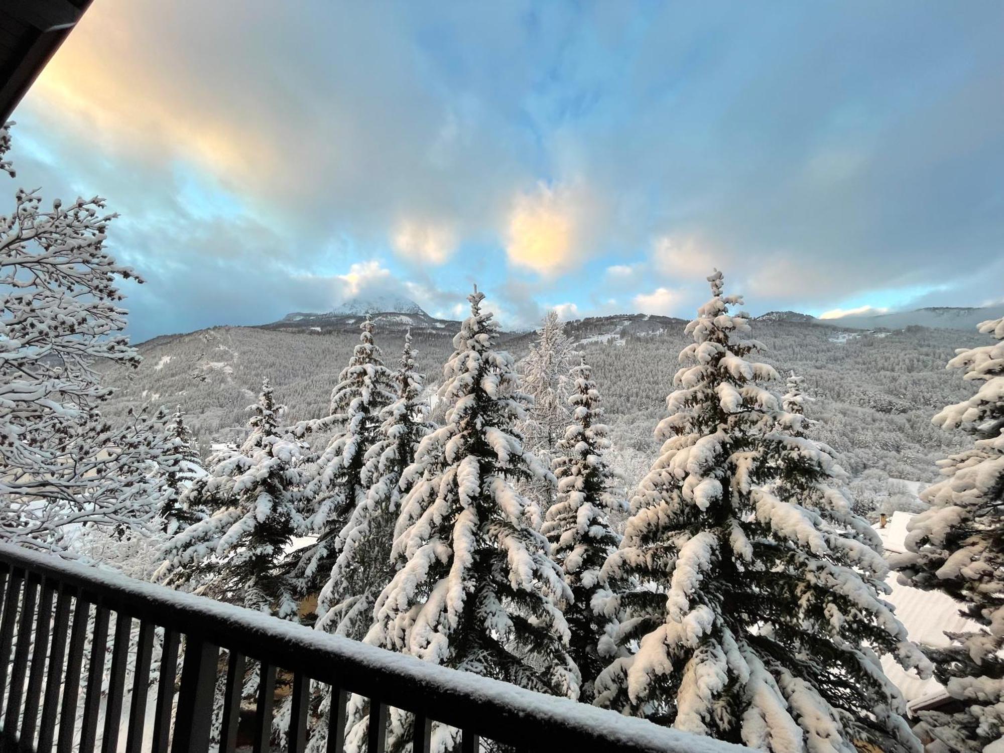 Serre Chevalier Studio 30 M2 Coin Montagne A 8 Minutes Des Pistes سا شيفري المظهر الخارجي الصورة