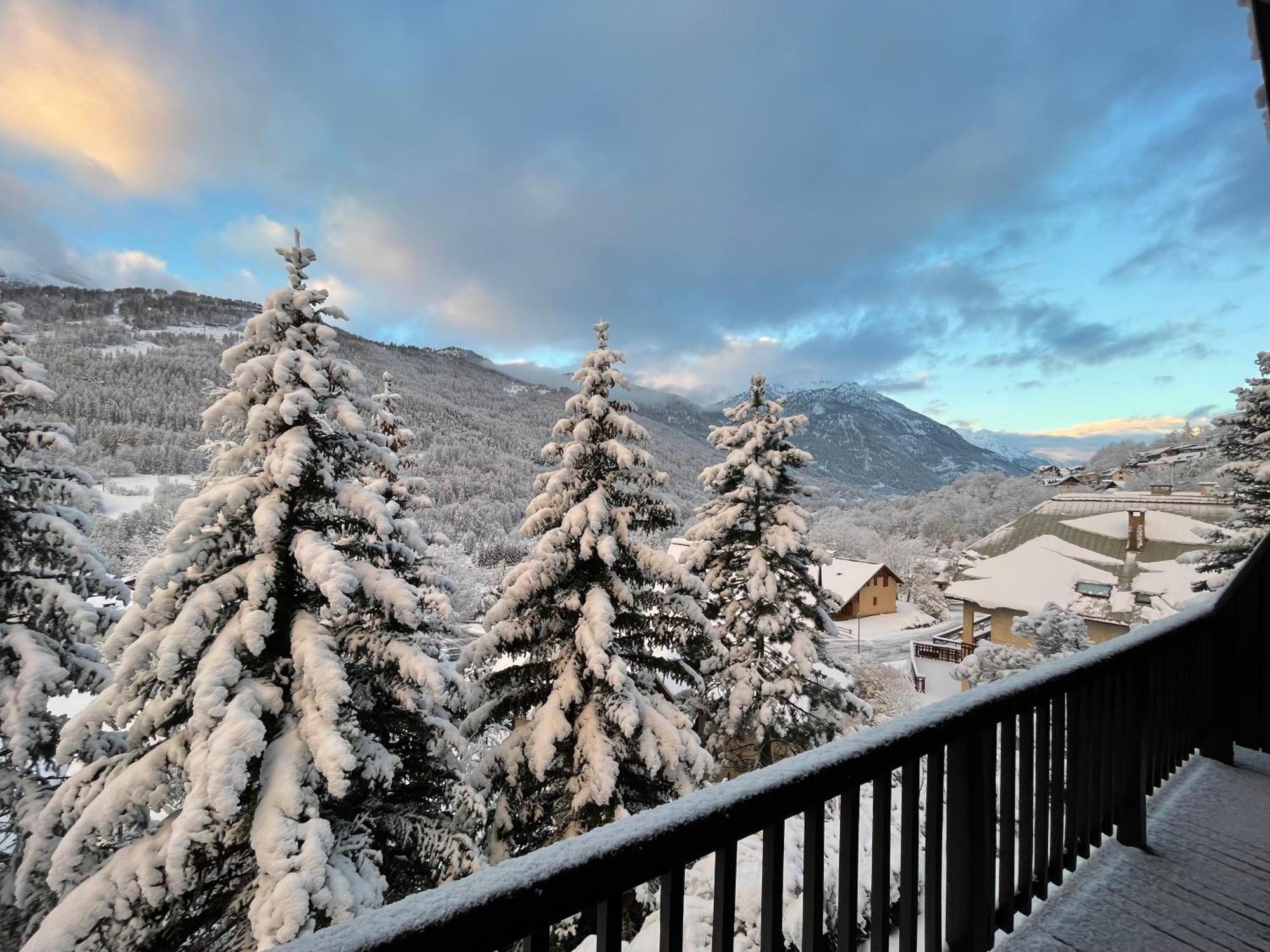 Serre Chevalier Studio 30 M2 Coin Montagne A 8 Minutes Des Pistes سا شيفري المظهر الخارجي الصورة